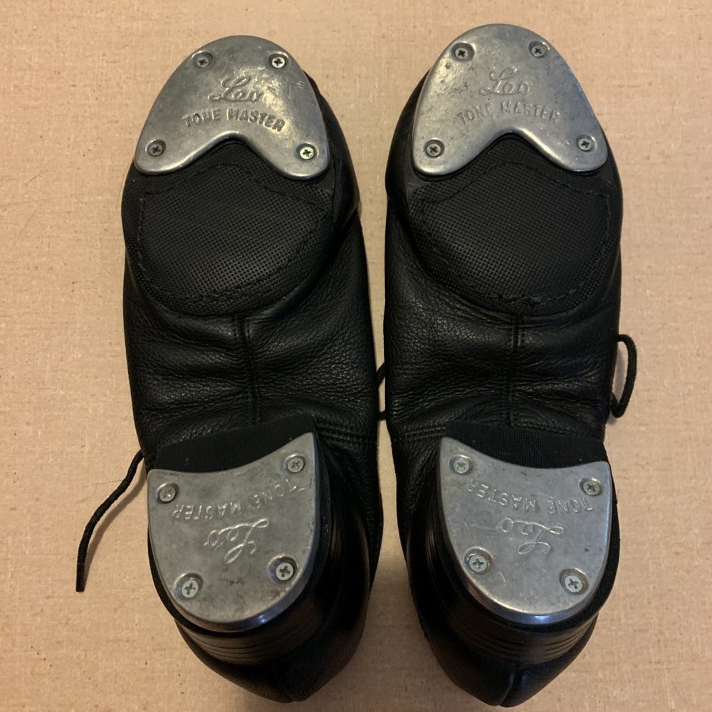 Leo's Split Sole Tap Shoes Size 8